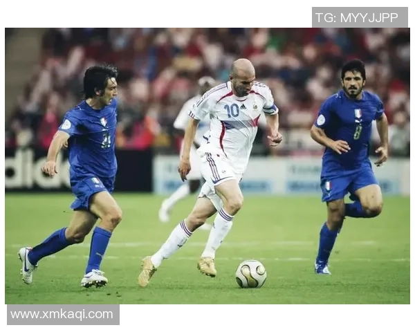 最早足球球星的崛起与影响：从19世纪末的先驱到现代足球的奠基者